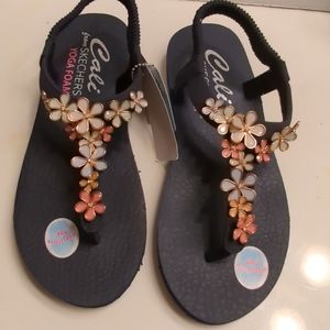 Women's Cali from Skechers Meditation Yoga Foam Sandals Size 7 New With Tags